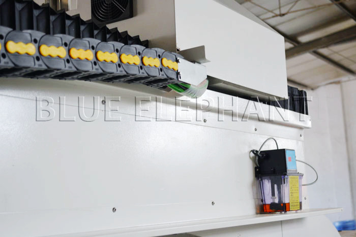 大型保丽龙雕刻机模具加工中心零部件