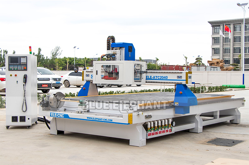 自动换刀开料机