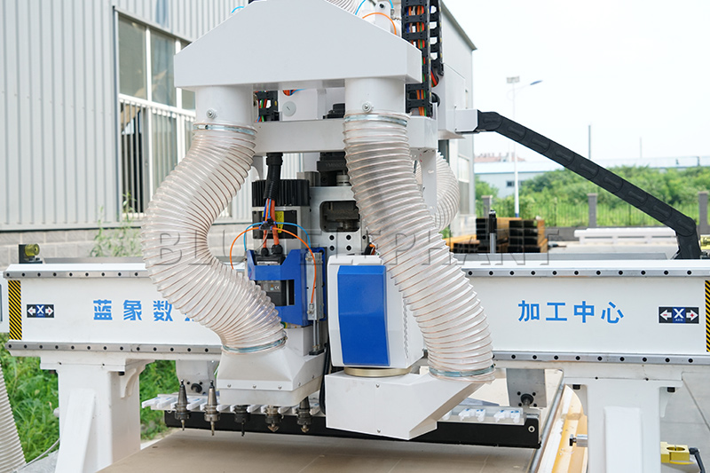 自动上下料无孔工艺开料机