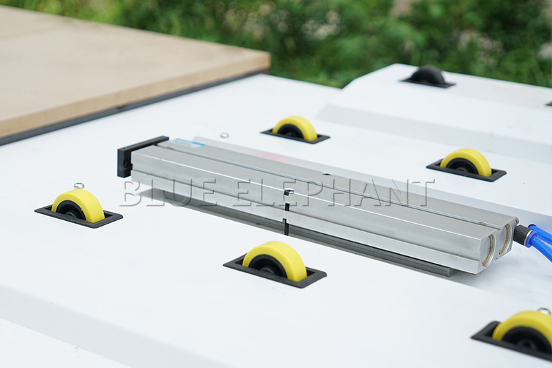 自动上下料无孔工艺开料机