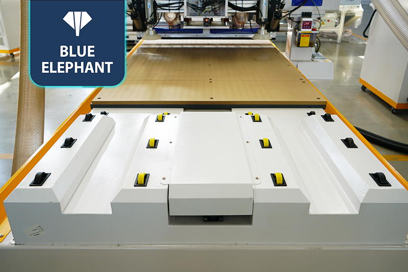 独立双头直排加工中心