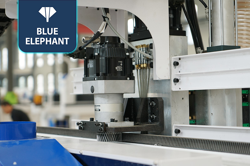 子母锯加工中心